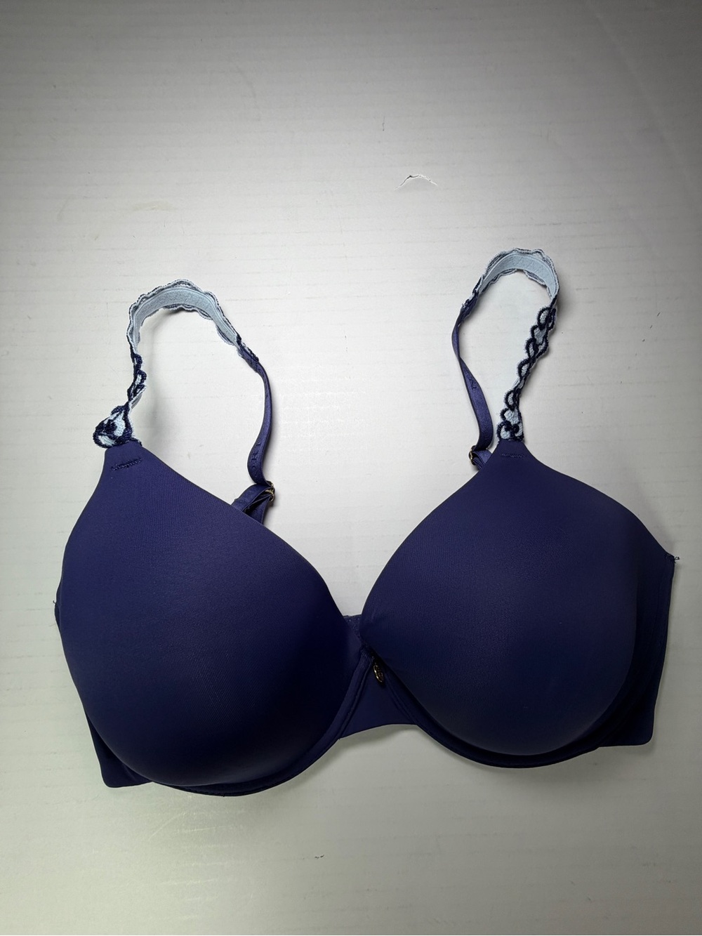 NWOT Natori Navy Blue Molded Underwire Bra with Lace-Trim Straps
